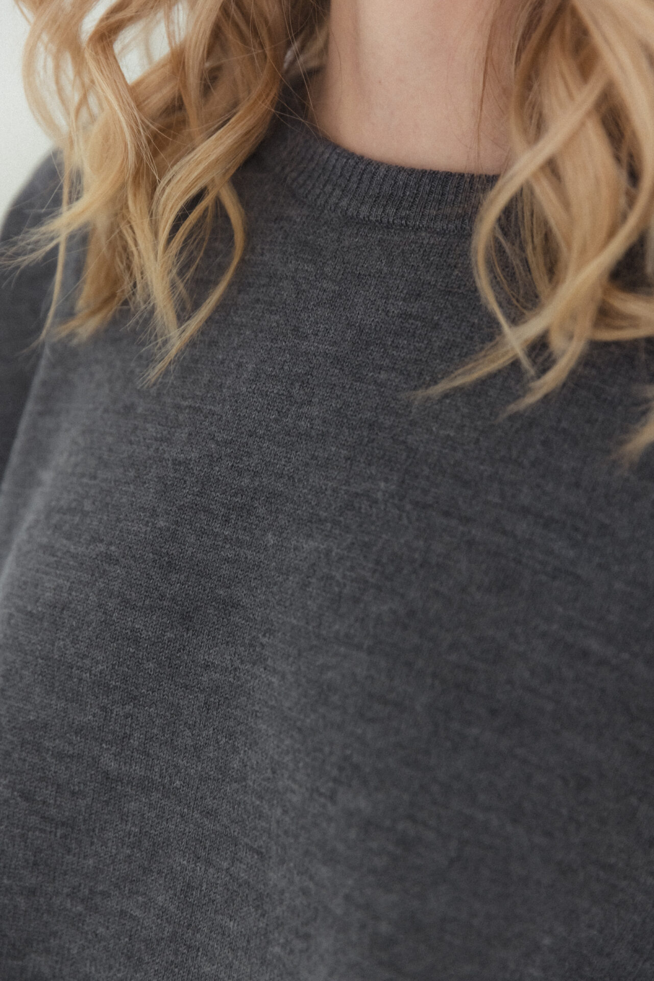 MÓRE Merino Shirt anthrazit – Bild 5